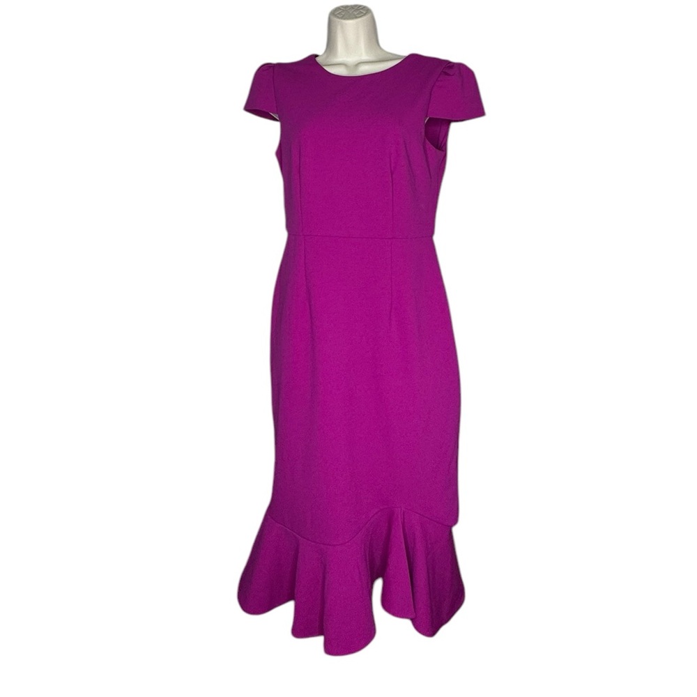 Betsey Johnson Puff-Sleeve
Scuba Crepe Dress